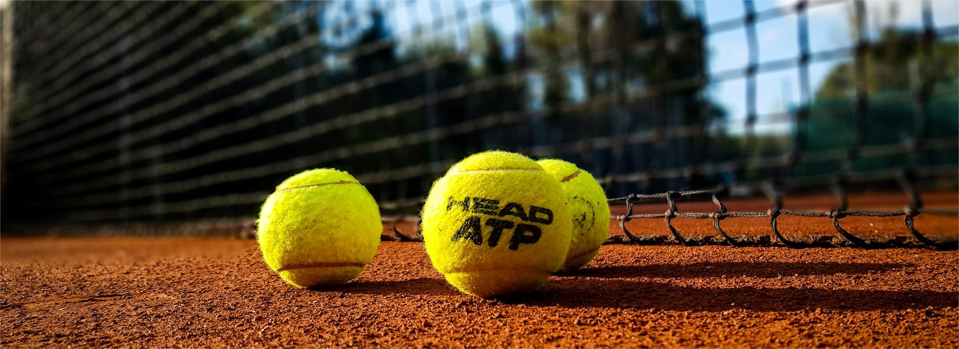 Tennis Equipment Shop -Tennis Equipment Shop darko nesic VZEnVM6c1lY unsplash